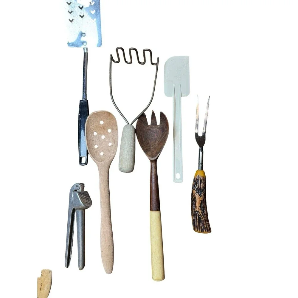 16 Mixed Lot of Vintage  Kitchen Utensils Tools Farmhouse Decor Metal/Wood